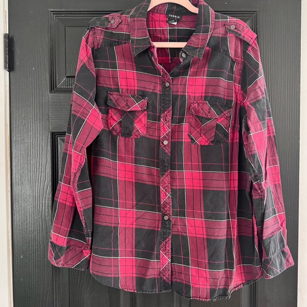 Torrid Red and Black Flannel Style Button Down Long Sleeve Shirt Size 1